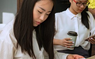 découvrez l'importance des réunions stratégiques pour le succès de votre entreprise. apprenez à planifier, organiser et animer des sessions efficaces qui favorisent la collaboration, l'innovation et la prise de décision éclairée.