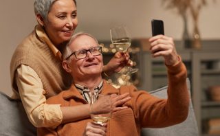 découvrez les meilleures plateformes de rencontres en ligne pour trouver l'amour ou des amis. explorez des options variées adaptées à vos préférences et commencez votre aventure amoureuse dès aujourd'hui.