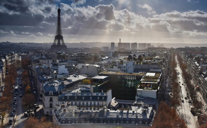 découvrez comment élaborer une vision stratégique claire et ambitieuse pour guider la croissance et le succès durable de votre entreprise.