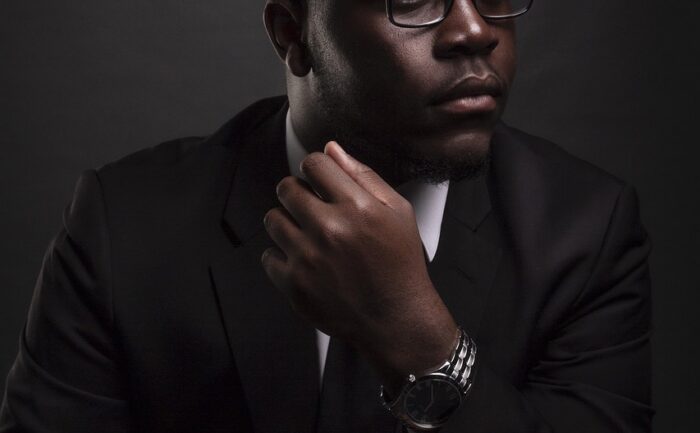 découvrez les jeunes entrepreneurs innovants qui transforment le monde des affaires avec leurs idées audacieuses et leur esprit d'initiative.