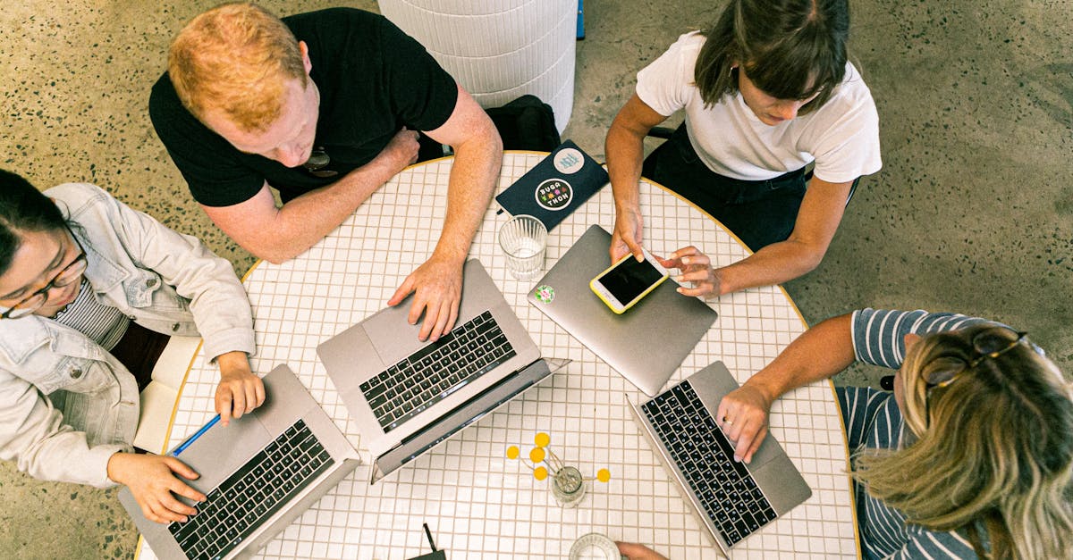 découvrez comment la collaboration efficace peut transformer votre équipe, améliorer la productivité et favoriser l'innovation au sein de votre entreprise. explorez des stratégies et des outils pour renforcer le travail d'équipe et atteindre des objectifs communs.