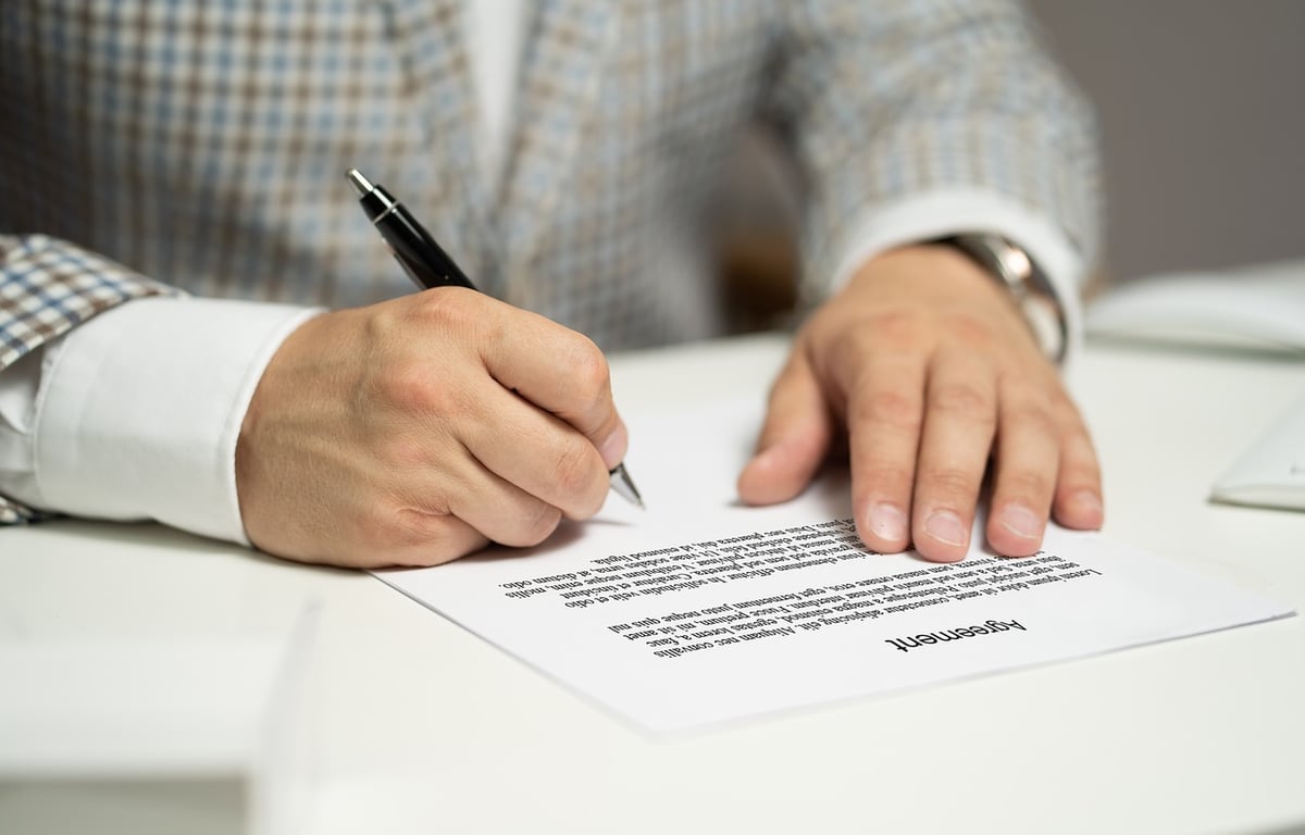 Renouvellement de contrat : tout ce que vous devez savoir en 2025